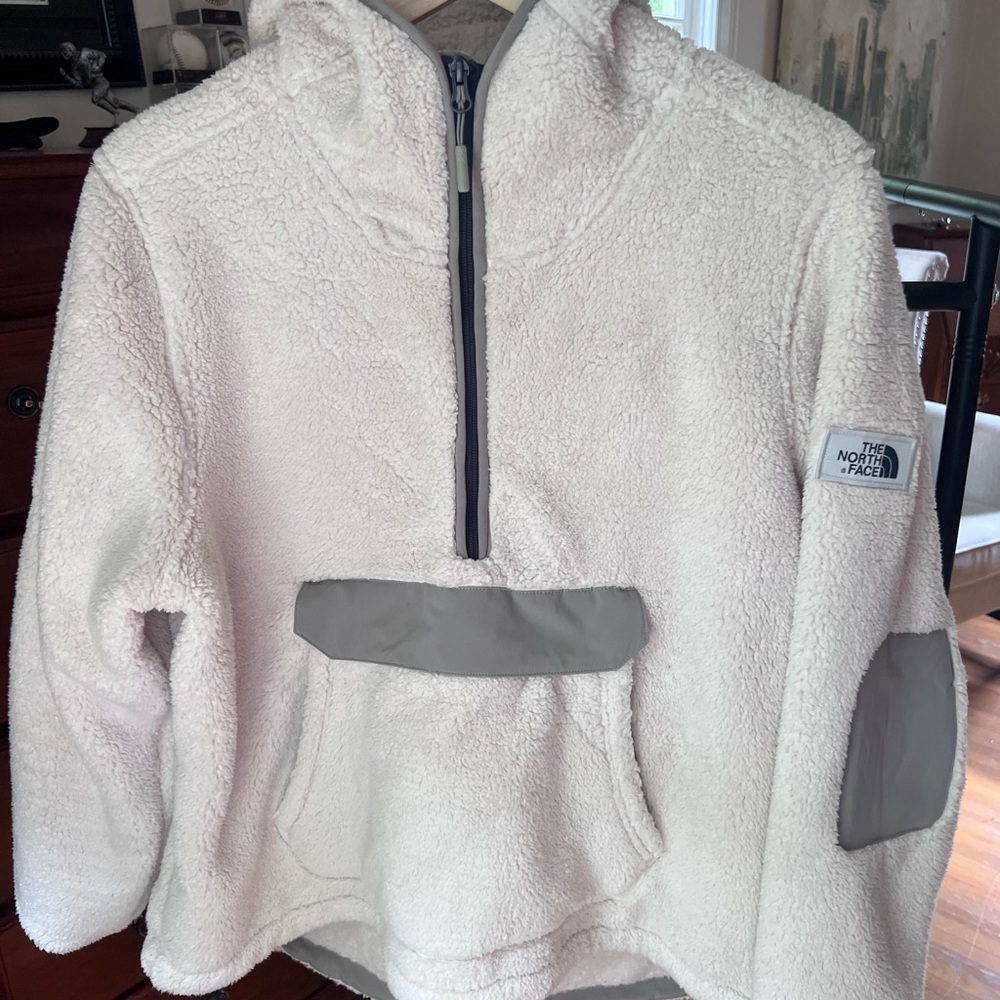 The North Face Womens White and Gray Fleece Pullover